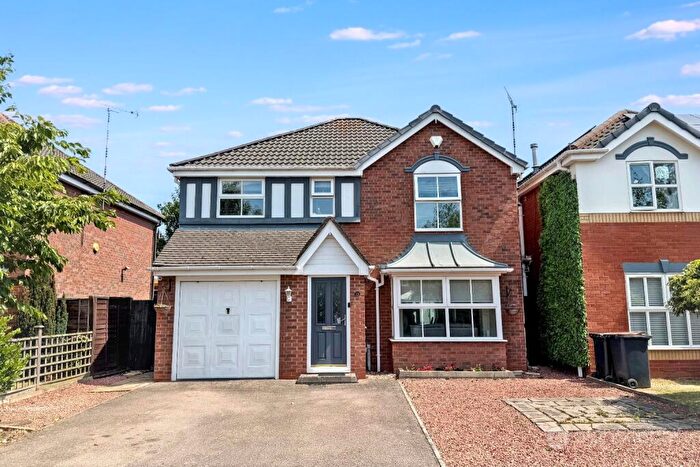 4 Bedroom Detached House For Sale In Chilworth Close, Maple Park, Nuneaton, CV11
