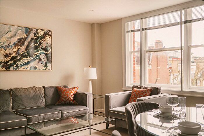 2 Bedroom Flat To Rent In Hill Street, Mayfair, W1J