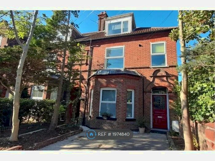 5 Bedroom Semi-Detached House To Rent In Earlham Road, Norwich, NR2