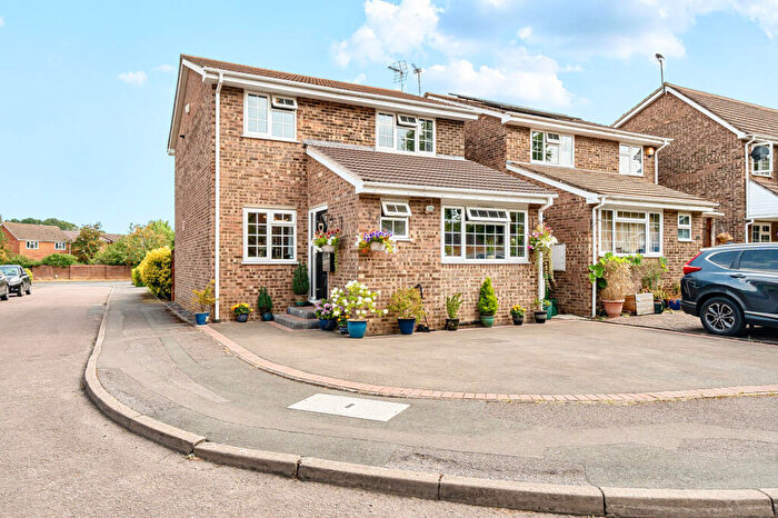 3 Bedroom Detached House For Sale In Henrietta Road, Thame, Oxfordshire, OX9