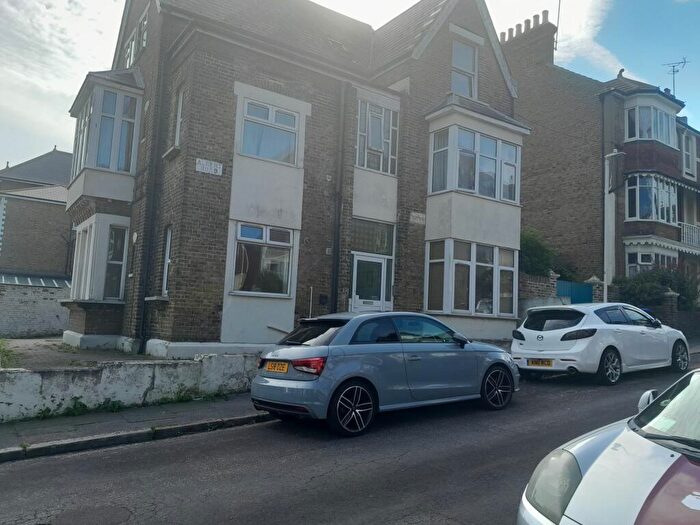 1 Bedroom Flat To Rent In Albert Road, Ramsgate, CT11