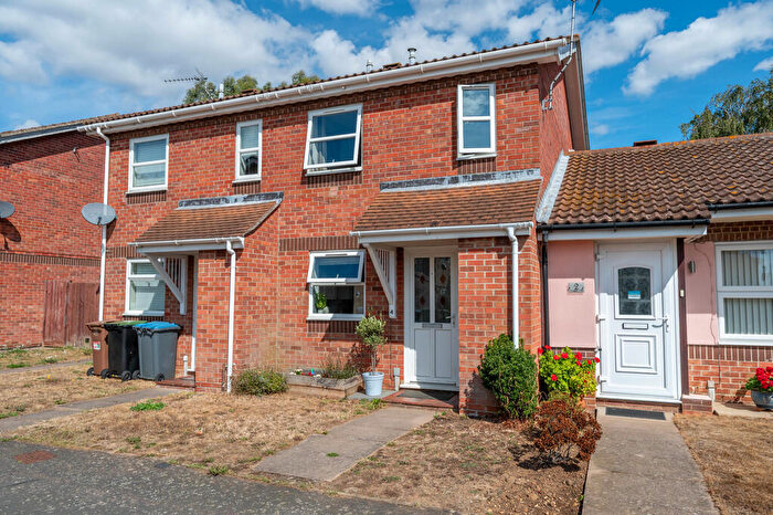2 Bedroom Terraced House For Sale In Parkeston Road, Felixstowe, IP11
