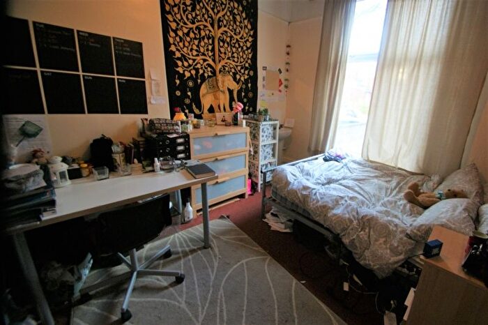 8 Bedroom Terraced House To Rent In Kelso Road, Hyde Park, Leeds, LS2