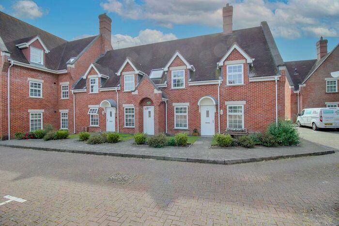 2 Bedroom Flat To Rent In Wickham Road, Fareham, PO16