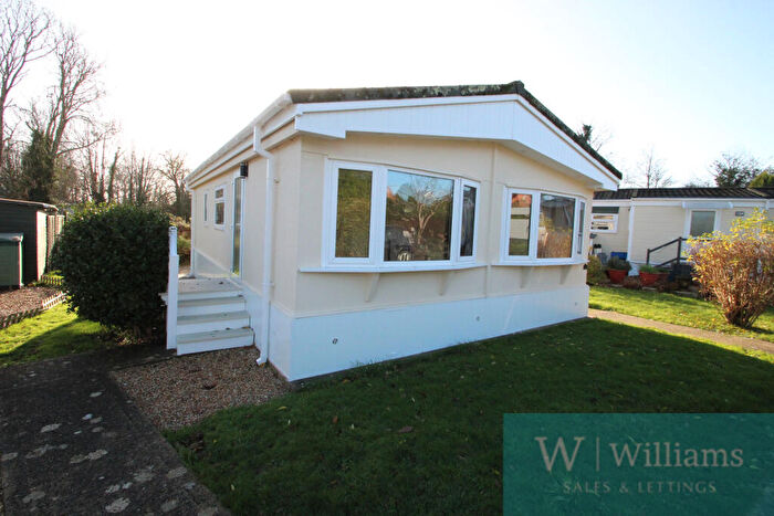 2 Bedroom Park Home For Sale In Fernhill Park, Wootton Bridge, Ryde, Isle Of Wight, PO33