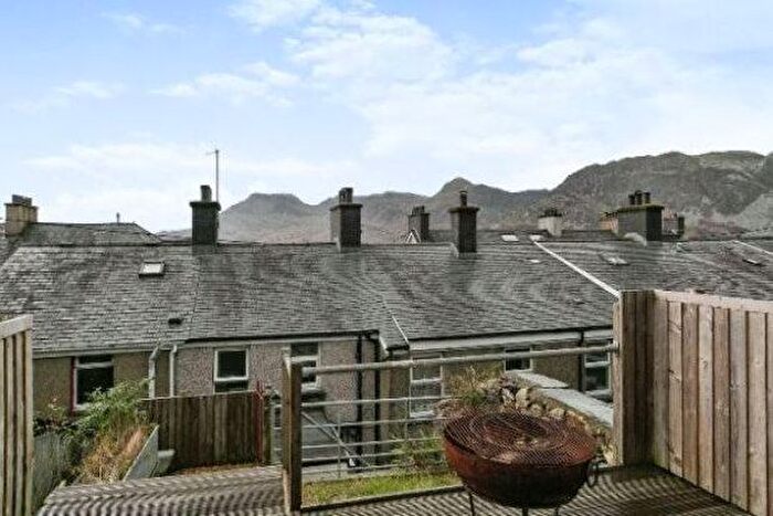 2 Bedroom Terraced House To Rent In High Street, Rhiwbryfdir, Blaenau Ffestiniog, LL41