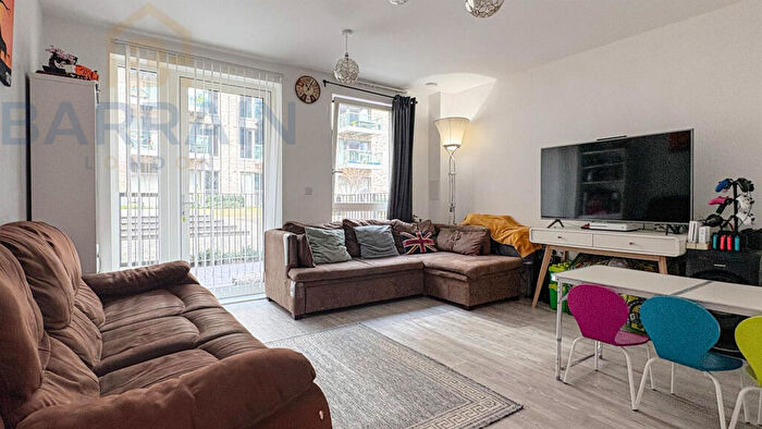 4 Bedroom House For Sale In Shipbuilding Way, London, E13