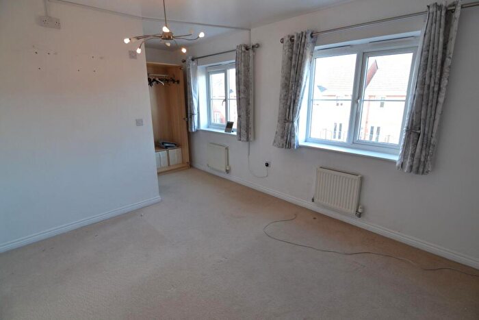 4 Bedroom Terraced House To Rent In Thunderbolt Way, Tipton, DY4