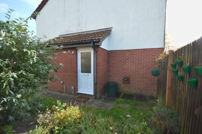 1 Bedroom Cluster House To Rent In Fennel Gardens, Lymington, Hampshire, SO41