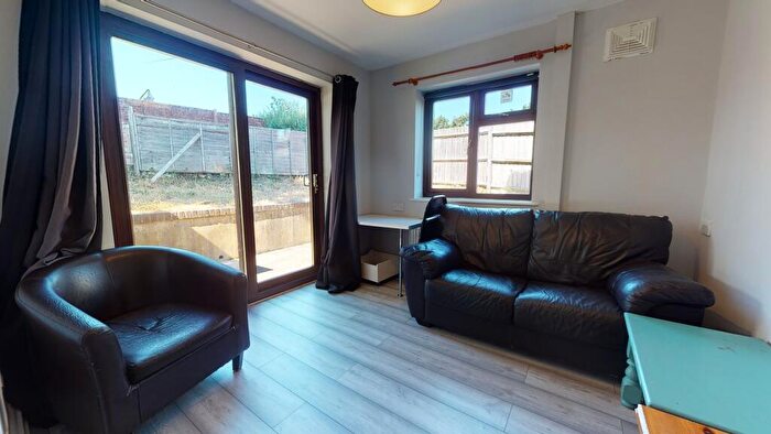 5 Bedroom Semi Detached House To Rent In The Avenue, BN2