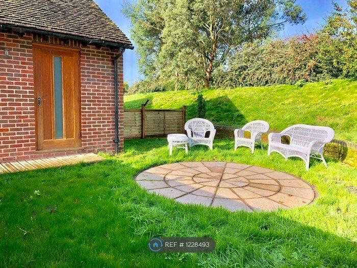 1 Bedroom Flat To Rent In Wilcot, Pewsey SN9