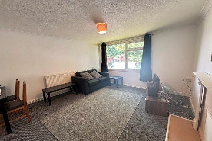 1 Bedroom Flat To Rent In Fairisle Close, Nottingham, NG11