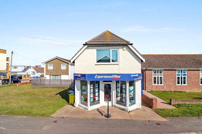 3 Bedroom Apartment For Sale In South Coast Road, Peacehaven, BN10