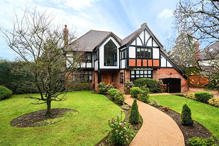 5 Bedroom Detached House For Sale In Bickley Park Road, Bromley, BR1