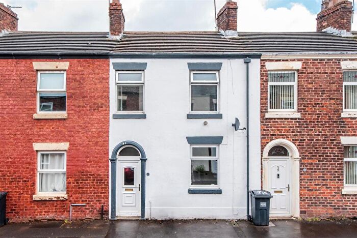 3 Bedroom Terraced House For Sale In East Street, Farington, Leyland, PR25