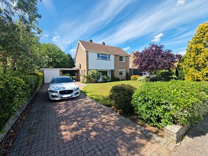 4 Bedroom Property To Rent In Long Buftlers, Harpenden, AL5