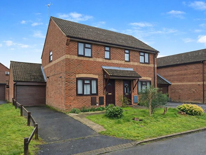 2 Bedroom Semi Detached House For Sale In Deedman Close, Ash, Aldershot, GU12