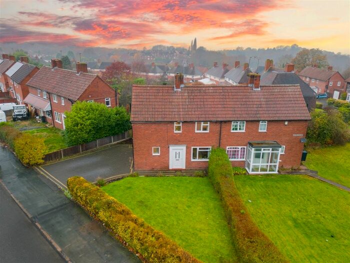 3 Bedroom Semi-Detached House For Sale In Oakfield Road, Wollescote, Stourbridge, DY9