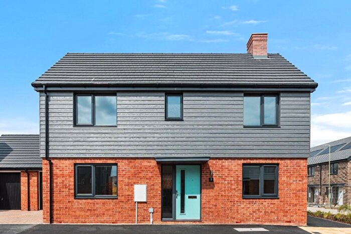 3 Bedroom Detached House To Rent In Chadwick Avenue, Bordon, Hampshire, GU35