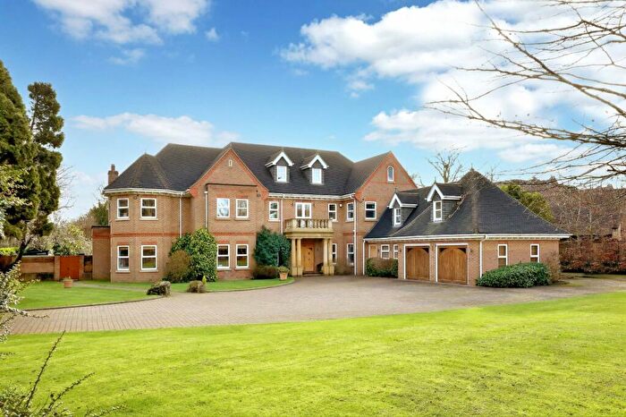 6 Bedroom Detached House To Rent In Cambridge Road, Beaconsfield, HP9