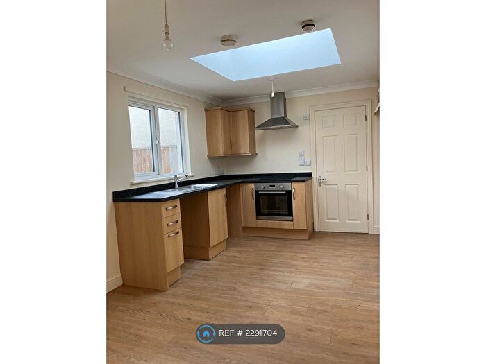 1 Bedroom Flat To Rent In Exeter Road, Exmouth, EX8