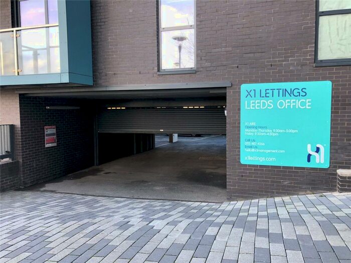 Property To Rent In Aire Parking Space, Leeds, LS9