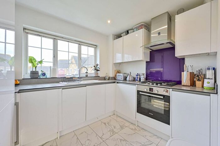 2 Bedroom Flat For Sale In East Road, South Wimbledon, London, SW19