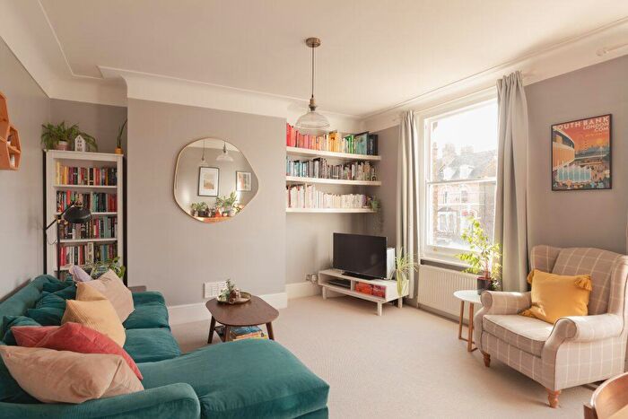 1 Bedroom Flat For Sale In Pepys Rd, New Cross, SE14