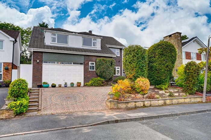 5 Bedroom Detached House For Sale In Wolverton Close, Redditch, B98