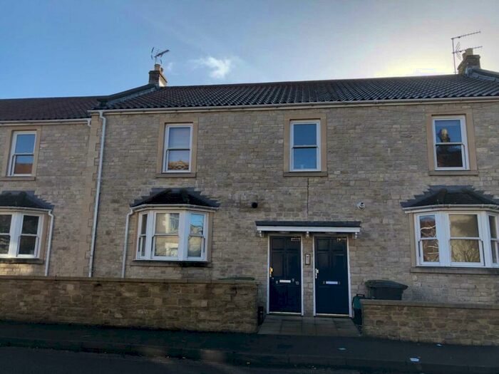 2 Bedroom Flat To Rent In Whitewell Road, Frome, BA11