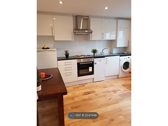 3 Bedroom Maisonette To Rent In Clitheroe Avenue, Harrow, HA2