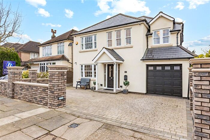 4 Bedroom Detached House For Sale In Elmdene Avenue, Emerson Park, RM11