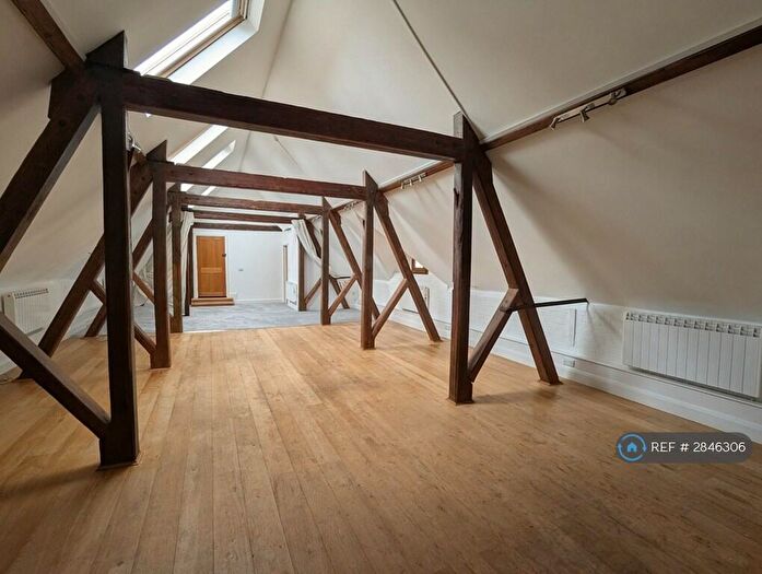 Studio To Rent In The Granary, Dorking, RH4