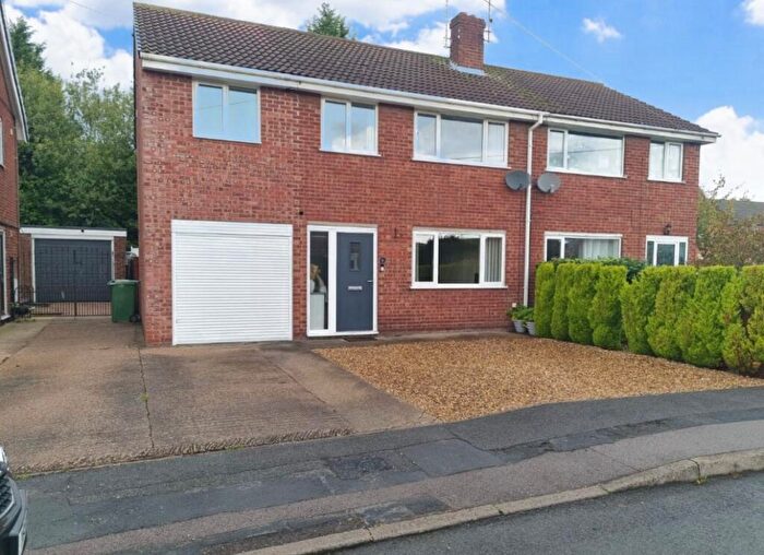 4 Bedroom Semi-Detached House For Sale In Malt Kiln Close, Ollerton, Newark, NG22