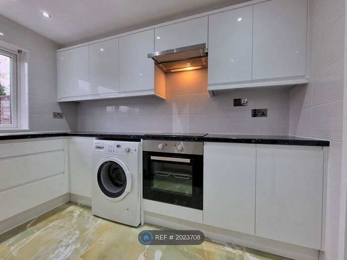 3 Bedroom Terraced House To Rent In Daniels Welch, Milton Keynes, MK6