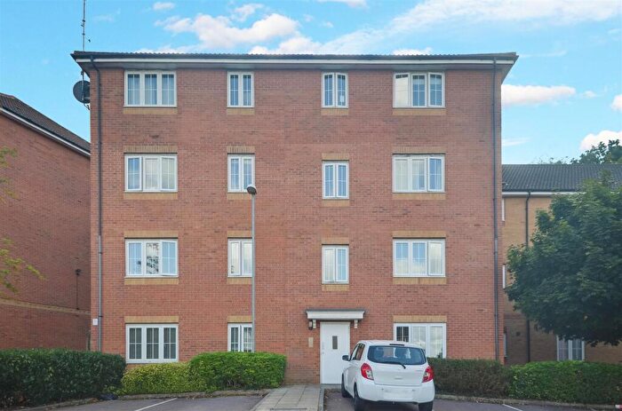 1 Bedroom Apartment For Sale In Bromley Close, CM20