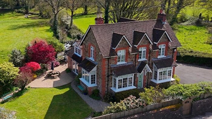 4 Bedroom Detached House For Sale In Bolham, Tiverton, Devon, EX16