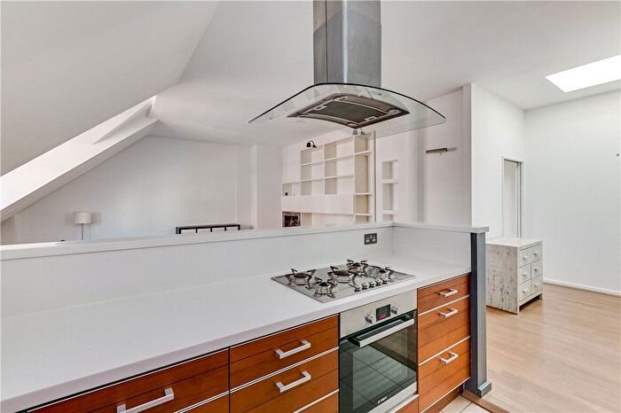 2 Bedroom Flat For Sale In Coleherne Road, Chelsea, London, SW10