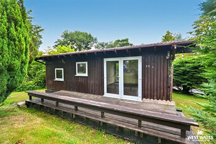 2 Bedroom Chalet For Sale In Penlan Holiday Lodge, Penlan Holiday Park, Cenarth, SA38