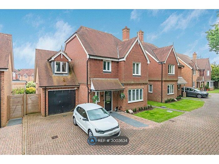 5 Bedroom Detached House To Rent In Ryeland Road, Burgess Hill, RH15