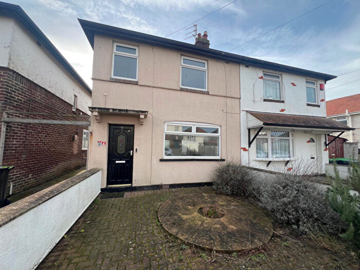 3 Bedroom Semi Detached House To Rent In Kingsmede, Blackpool, FY4