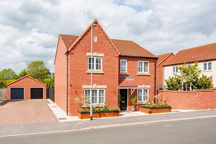 4 Bedroom Detached House For Sale In Lyon Avenue, Market Weighton, York, YO43