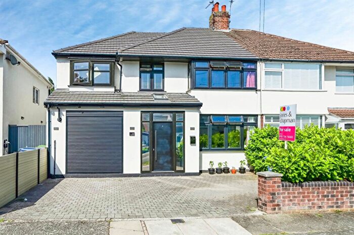 5 Bedroom Semi-Detached House For Sale In Melbreck Road, Liverpool, L18