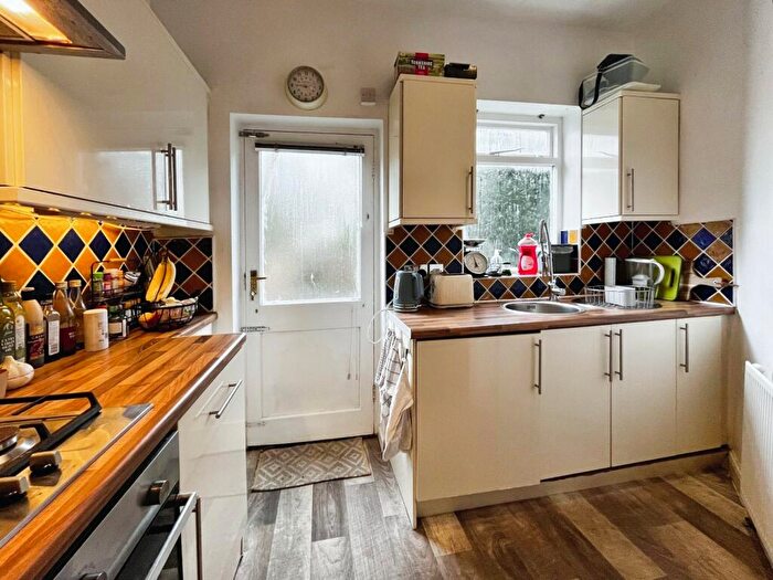 2 Bedroom Flat For Sale In Claremont Grove, Didsbury, Manchester, M20
