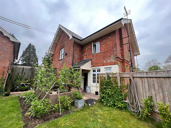 3 Bedroom Semi-Detached House To Rent In Mainstone, Romsey, Hampshire, SO51