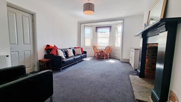 2 Bedroom Flat To Rent In Victoria Parade, Broadstairs, CT10