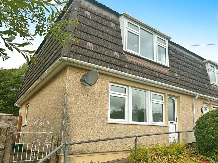 3 Bedroom Semi-Detached House To Rent In Heol Graig Felen, Clydach, Swansea, SA6