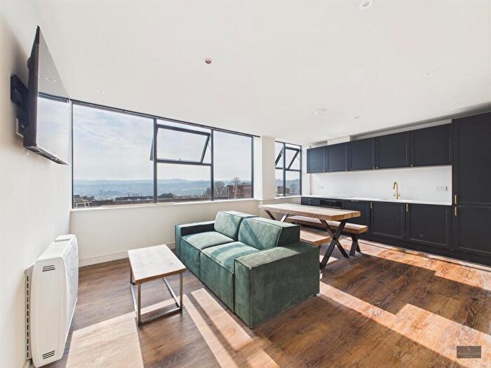 2 Bedroom Flat To Rent In Paternoster House, Exeter, EX4