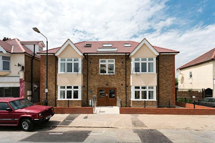 1 Bedroom Flat To Rent In Winchester Road, Chingford, E4