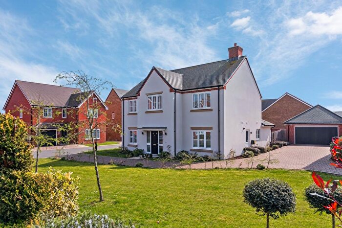 5 Bedroom Detached House For Sale In Strawplaiters Green, Pirton, Hitchin, SG5